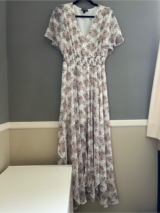 Express Dresses & Skirts - Express Floral Maxi Dress Smocked Waist Lined Flutter Sleeves V-Neck Cottagecore